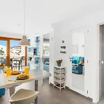 Amazing In Americas Hill Apartman