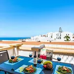 Amazing In Americas Hill Apartman